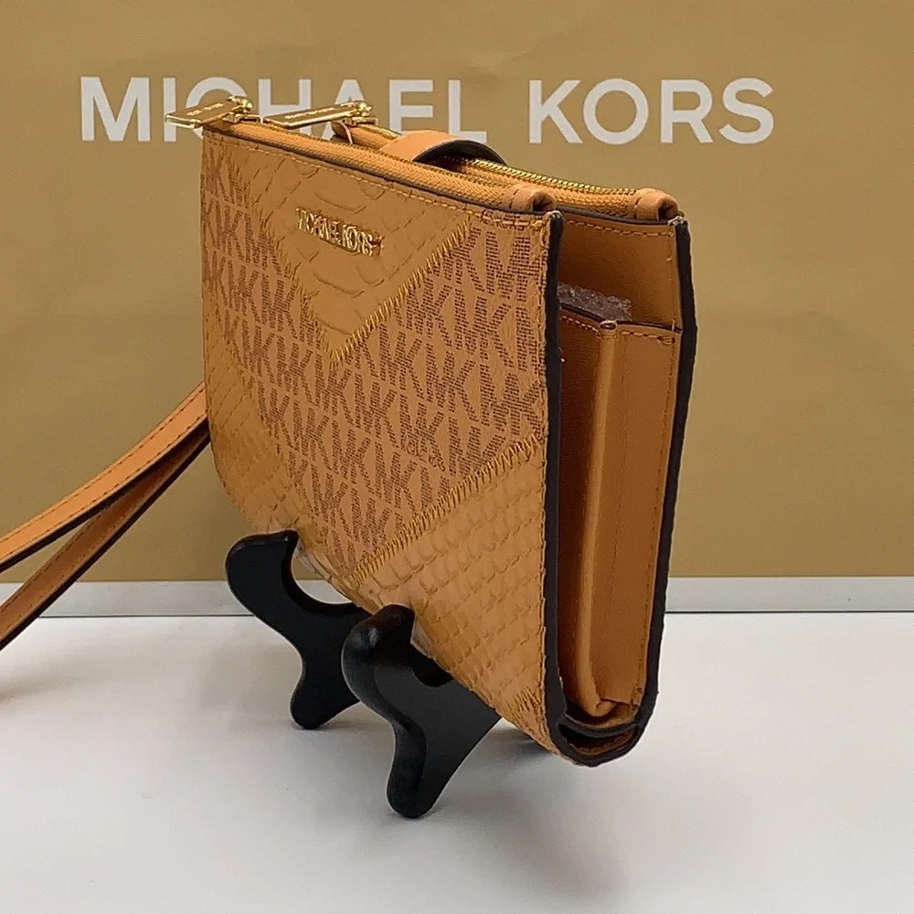 MICHAEL KORS JST 
CIDER MULTI
LG DOUBLE ZIP WRSTLT
Crocodile Leather Snakeskin - Picture 10 of 14